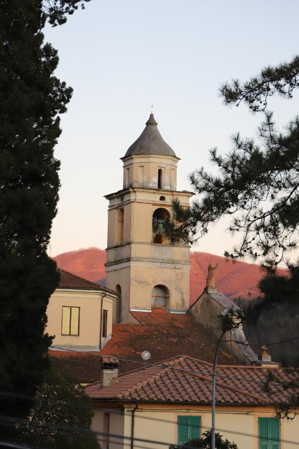 Monti Guesthouse Monti di Licciana Nardi エクステリア 写真